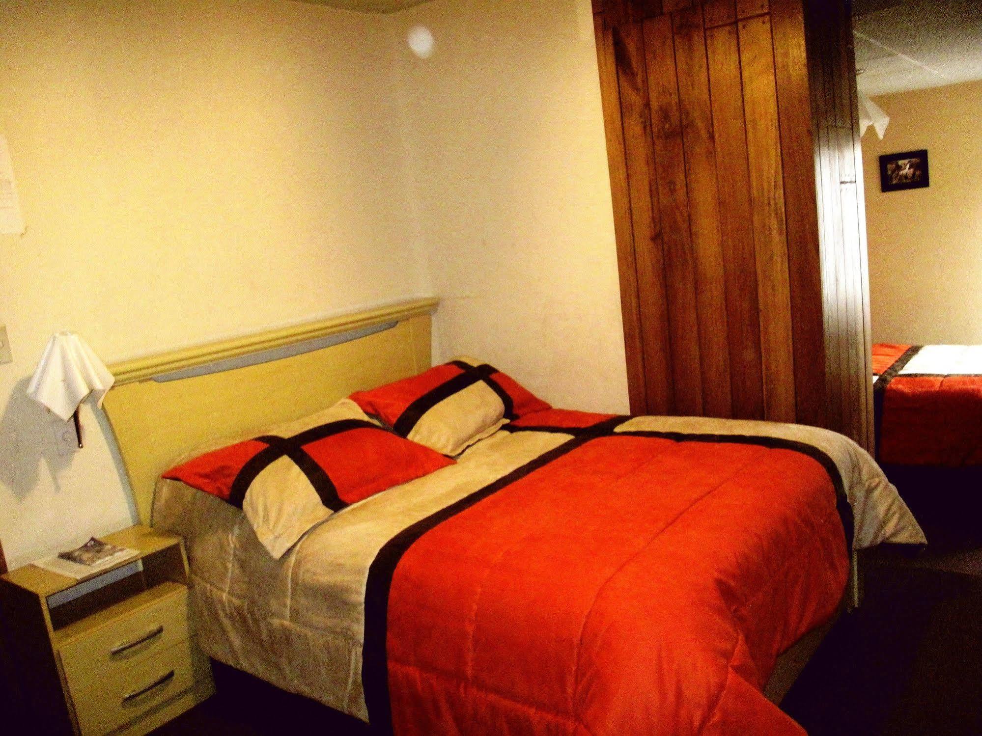 Aqua Hostal Mabel Cuenca Eksteriør billede